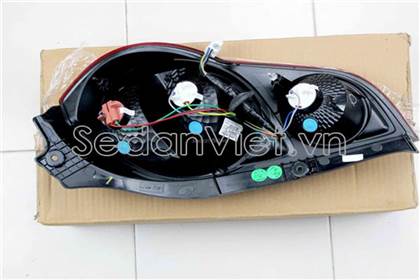 Đèn hậu phải 95392475