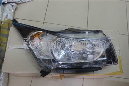 Vỏ đèn pha phải Daewoo Lacetti 2009-2011