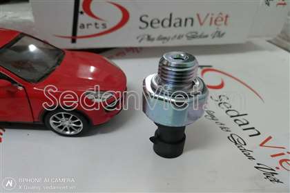 Cảm biến áp suất dầu động cơ 95961350