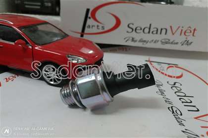 Cảm biến áp suất dầu động cơ 95961350