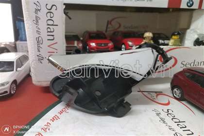 Tay mở cửa trong trước 96272726