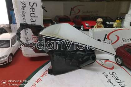 Tay mở cửa trong trước 96272726