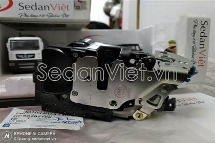 Ổ khóa ngậm cánh cửa trước trái 96292105