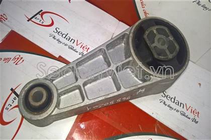 Chân treo hộp số hình số 8 Chevrolet Lacetti 2009-2012