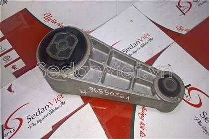 Chân treo hộp số hình số 8 96550261