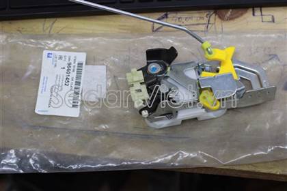 Ổ khóa ngậm cánh cửa trước 96601452