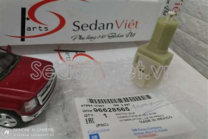 Công tắc chân phanh 96628565