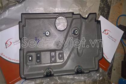 Tấm trang trí động cơ 96631332