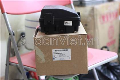 Hộp cầu chì tổng đầu xe 96982034