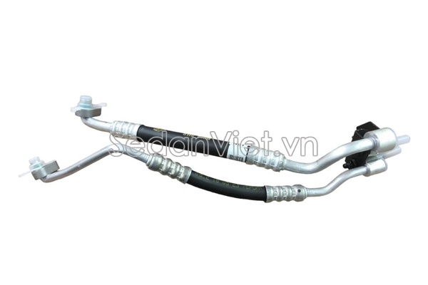 Ống ti ô nối giàn nóng 977612W001