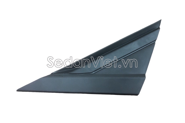 Ốp góc tam giác tai xe