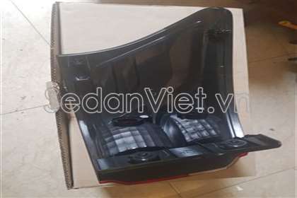 Đèn hậu ngoài phải 98218264