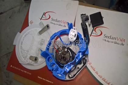 Cụm bơm xăng A2044701394