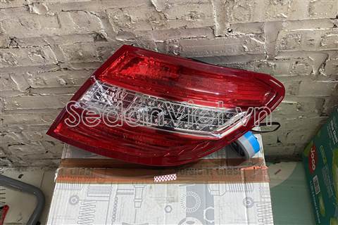 Đèn hậu AMG A2049068802