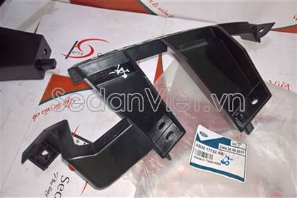 Nẹp cài đèn pha Ford Ranger 2016-2018