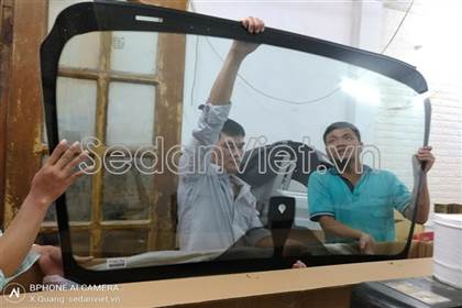 Kính chắn gió trước không cảm biến Ford Ranger 2015
