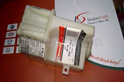 Bình nước phụ Ford Laser 2004