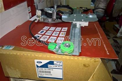 Compa nâng hạ kính cánh cửa trước trái Ford Laser 2004