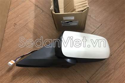 Gương chiếu hậu có gập điện Ford Laser 2004