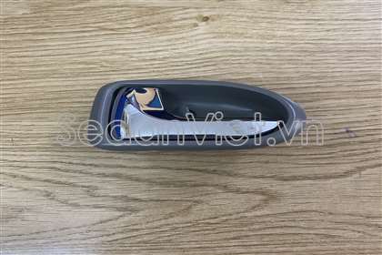Tay mở cửa trong trước Mazda Premacy 2003-2005