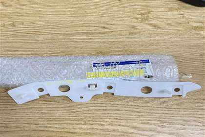 Nẹp cài cản trước CN1517A870AD