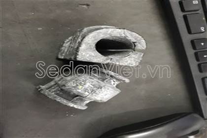 Cao su ốp cân bằng trước CN155484AA