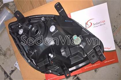 Vỏ đèn pha trái CW750075