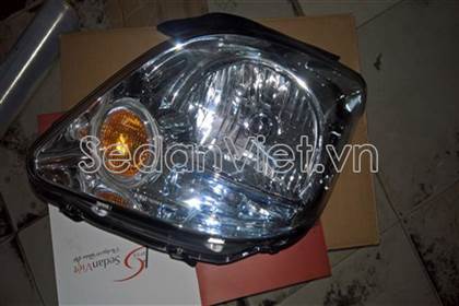 Vỏ đèn pha trái CW750075