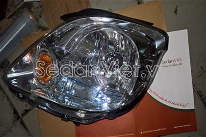 Vỏ đèn pha phải Mitsubishi Jolie 2004-2006
