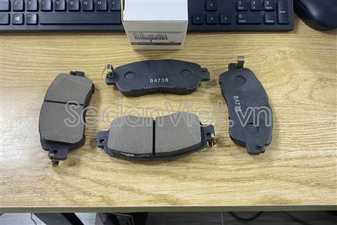 Má phanh trước mazda 2 2019-2023