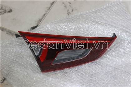 Đèn hậu trong trái DB7A513G0B