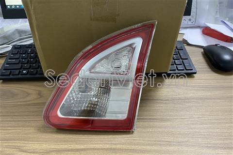 Đèn hậu trong phải DK4351170D-01