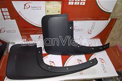 Chắn bùn bánh xe EB3B28400CB
