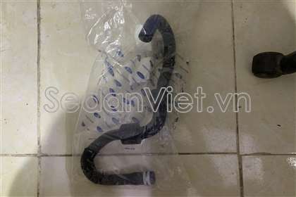 Ống nước vào giàn sưởi trên EB3G18K579HA