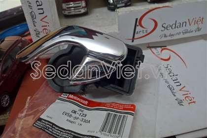 Tay mở cửa trong trước Ford Escape 2008-2010