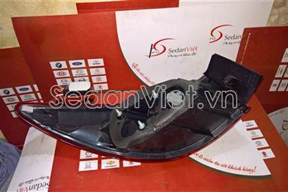 Đèn hậu ngoài phải GV9B51150