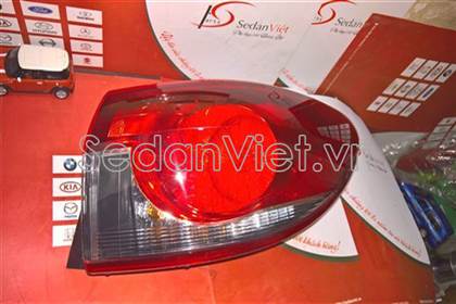 Đèn hậu ngoài phải GV9B51150