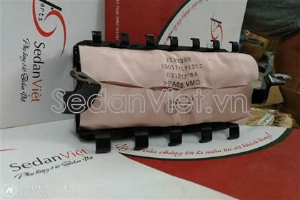 Túi khí phải K85154CB0A-0E