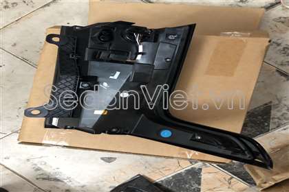 Đèn hậu LR055104