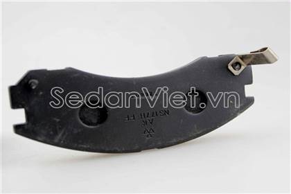 Má phanh trước MB389546