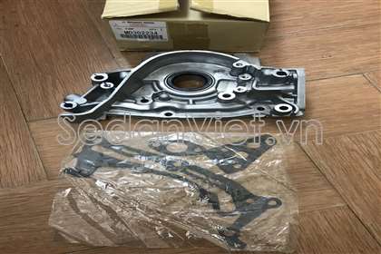 Bơm dầu động cơ MD302234