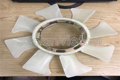 Cánh quạt gió động cơ MD317680