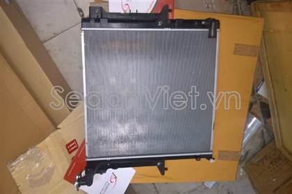 Két nước dùng cho xe Mitsubishi Triton 2005-2009