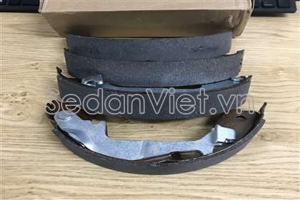 Guốc phanh sau dùng cho xe Mitsubishi L300 2001