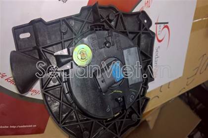 Đèn gầm MN204216