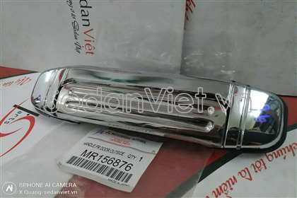 Tay mở cửa ngoài trước MR156876