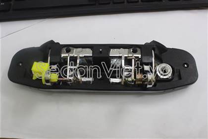 Tay mở cửa trong trước MR156878
