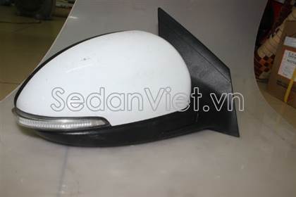 Gương chiếu hậu có led P95104578