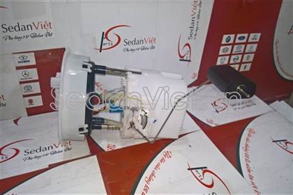Cụm lọc xăng liền giá bắt bơm xăng PE1A13ZE0
