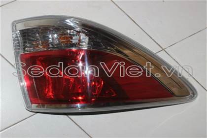 Đèn hậu ngoài phải Mazda BT-50 2012-2015